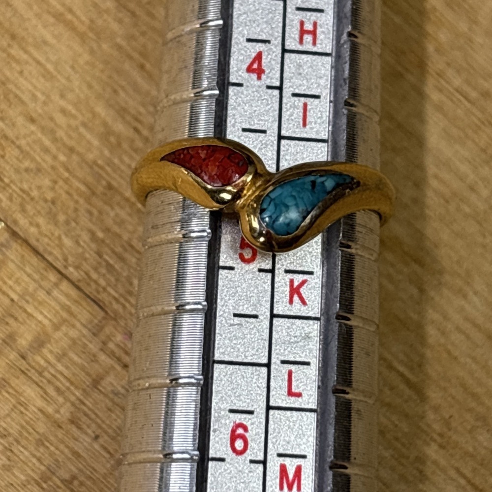 Vintage Retro Southwestern Faux Turquoise Coral Gold Tone Bypass Ring Size 4.5
